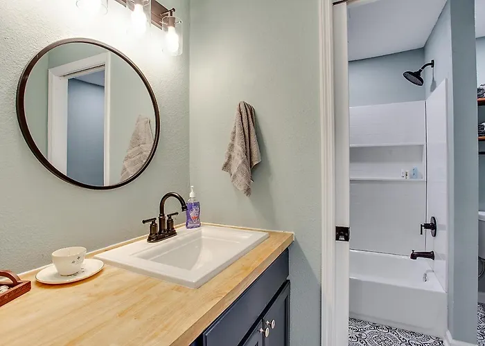Modern Retreat House @lake Talquin Holiday home